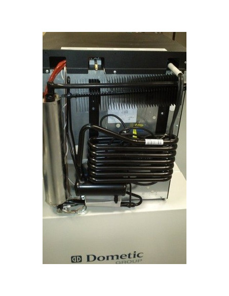 Nevera Dometic RF60 Trivalente 60L para Camping y Autocaravanas | VidaCampista Nevera Dometic RF60 Trivalente 60L para Camping y Autocaravanas | VidaCampista