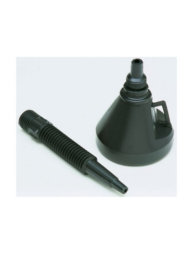 Flexible funnel for caravan