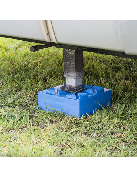 Set of leveling stabilizers of angles for caravan and motorhome Set of leveling stabilizers of angles for caravan and motorhome