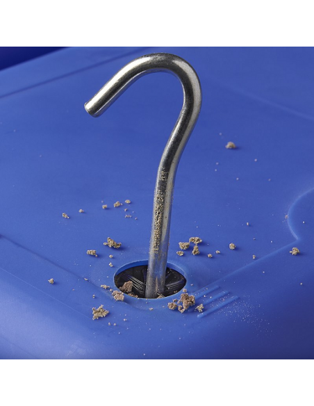 Storage box for pegs