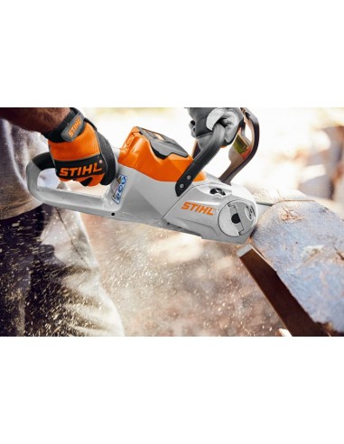 Motosserra Stihl MSA 120CB. Com carregador e bateria