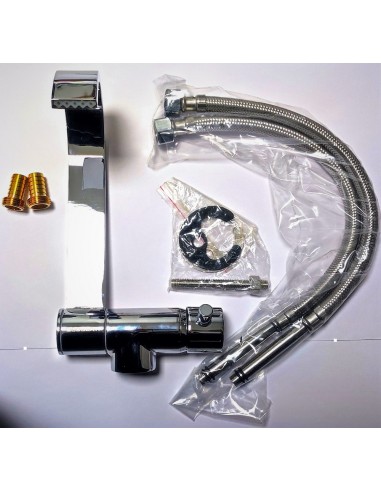 Schlanker Warm- und Kaltwasserhahn