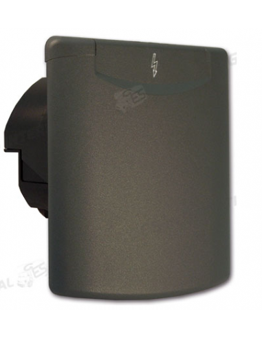 Tomada externa 16A e 230V