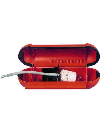 A caixa protege os cabos schuko para exteriores