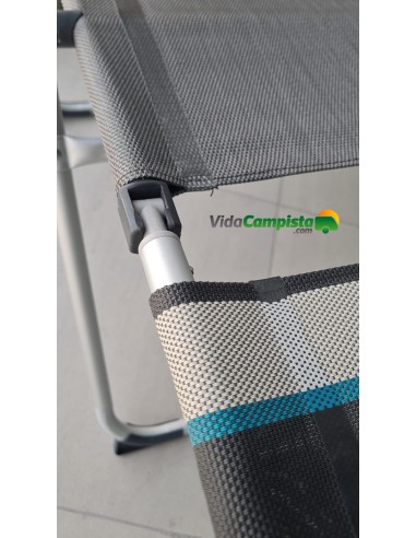 Horizontal striped leg rest