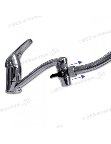 Diverter adapter for faucet and hose connection