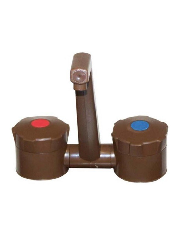 Warm- und Kaltwasserhahn