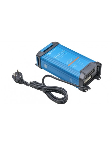 Cargador baterías 12V 15A Victron Smart IP22 3 salidas