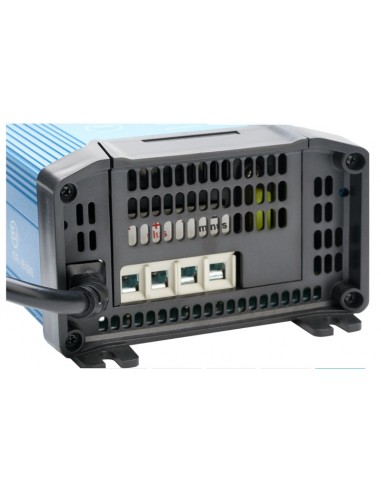 Cargador baterías 12V 15A Victron Smart IP22 3 salidas