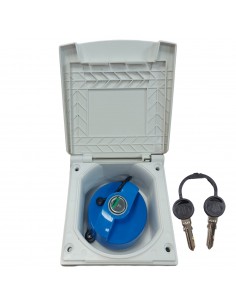 Caja exterior con bocana de entrada de agua externa con tapón y llave de cierre