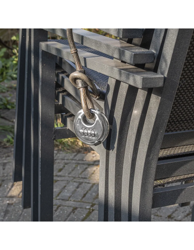 Scheibenschloss aus Edelstahl mit 4-stelliger Kombination.