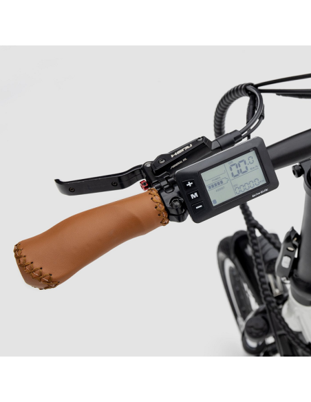 Oslo white electric bike