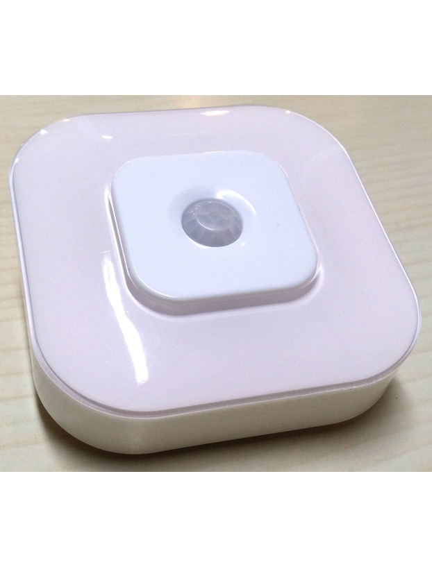 Plafón led con sensor de movimiento. A pilas.