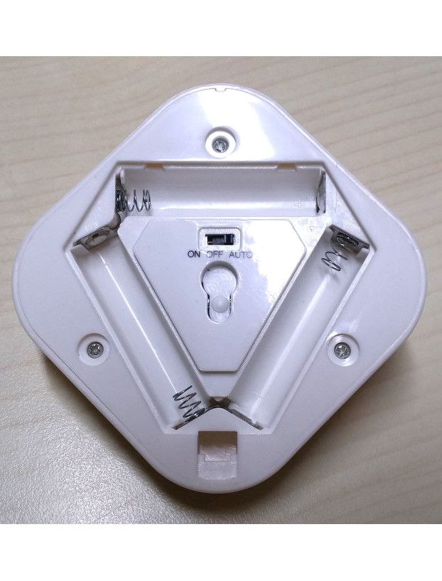Led ceiling light with motion sensor. battery operated