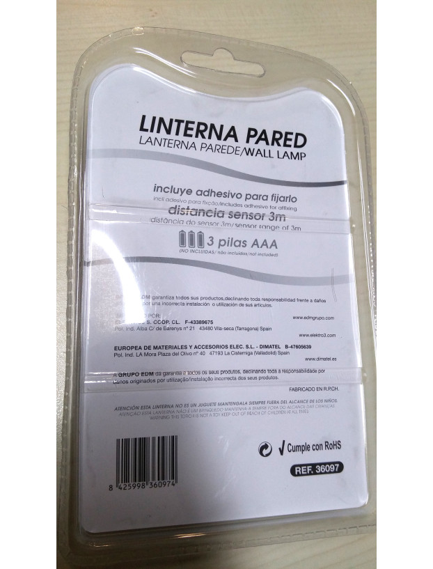 Luz de teto led com sensor de movimento. operado por bateria