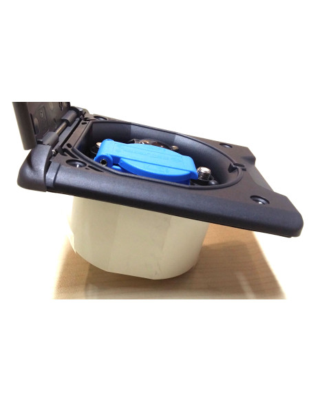 4 in 1 external socket with cover.