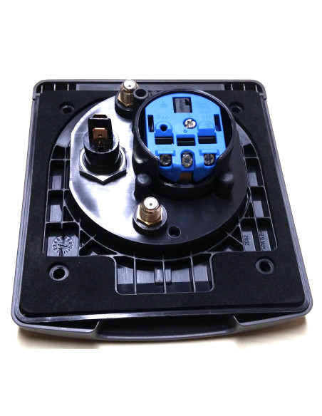 4 in 1 external socket with cover.