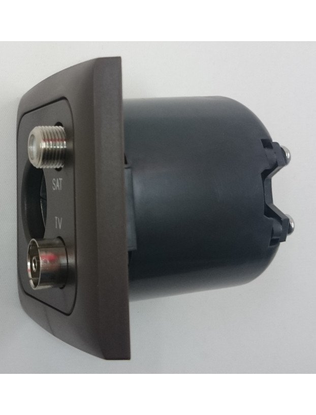 Connessione interna prendere 3 in 1. Antenna Sat, 12V e marrone
