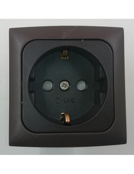 Enchufe para toma 230V. Marrón