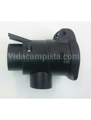 Adaptador de 7 pólos masculinos para 13 pólos femininos.