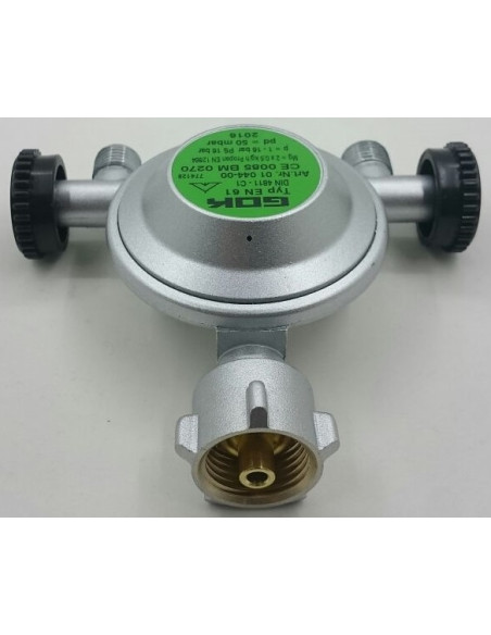 Butane/propane pressure regulator with 2 outlets. 50mbar Butane/propane pressure regulator with 2 outlets. 50mbar