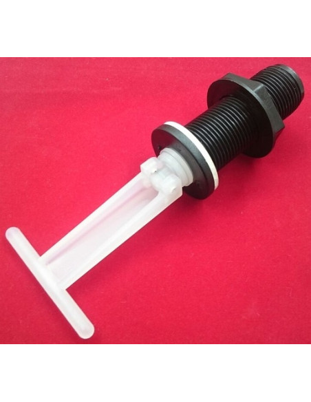 Air outlet valve for tank