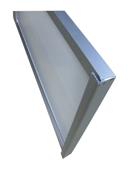 Pannello solare Essential 130W + Cavo + Regolatore solare MPPT + Passeggero