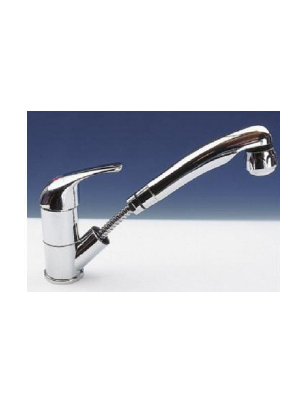 Tap with extractable shower nozzle