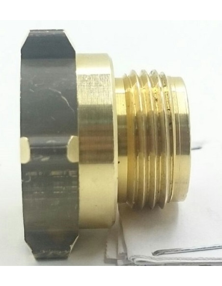 Adapter mit dickem auf dünnes Gewinde.