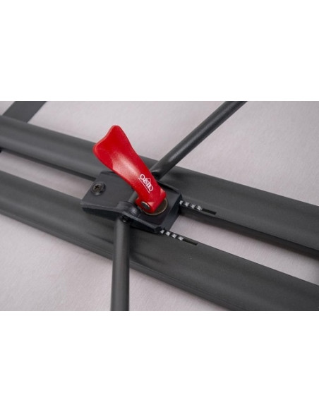 Ovaler Tisch aus grauem Aluminium 130 x 91 cm gewellt